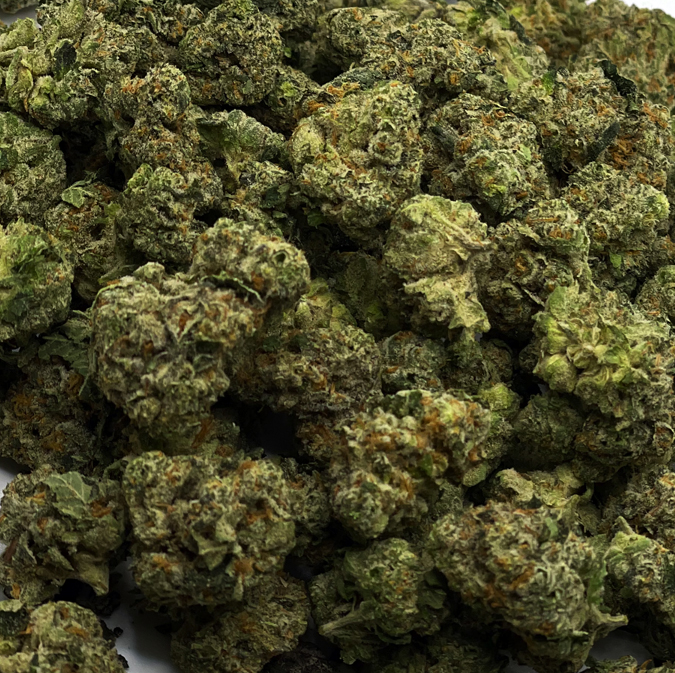 Pink Popcorn (Aaa) $80/Oz 1 pink popcorn is an indica-dominant hybrid with powerful body-focused effects. in its exceptional variations, pink hairs burst from bright green buds barely visible under a blanket of sugar-like trichomes, with traces of a sweet vanilla and candy perfume. the potency of this strain could be considered overpowering, and even small doses are known to eliminate pain, insomnia, and appetite loss. growers have to wait 10 to 11 weeks for pink pop corn's flowering, but high yields of top-shelf buds are worth the wait.
